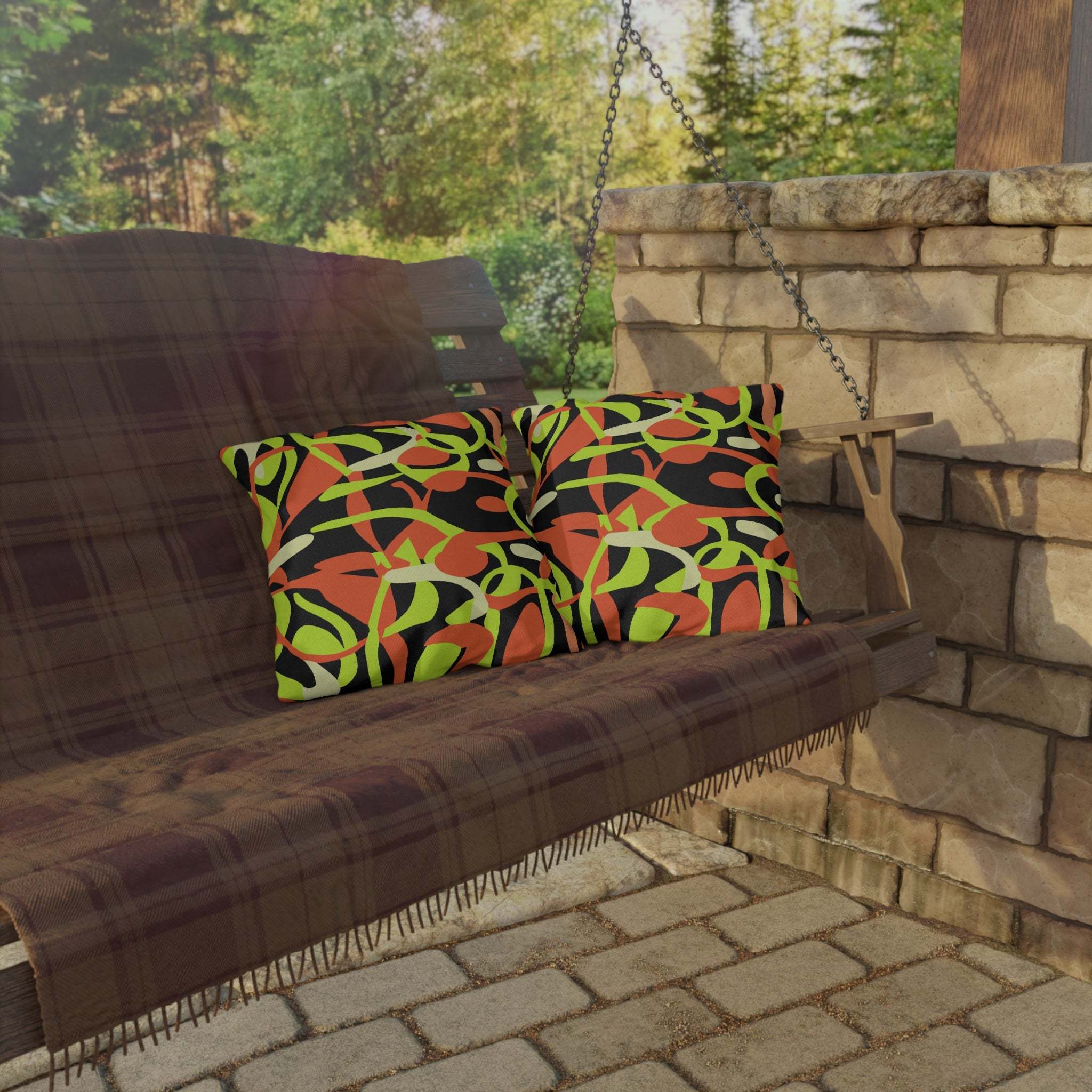 Afrikushion Oasis – Vibrant African-Inspired Outdoor Pillow-Afroadorn 