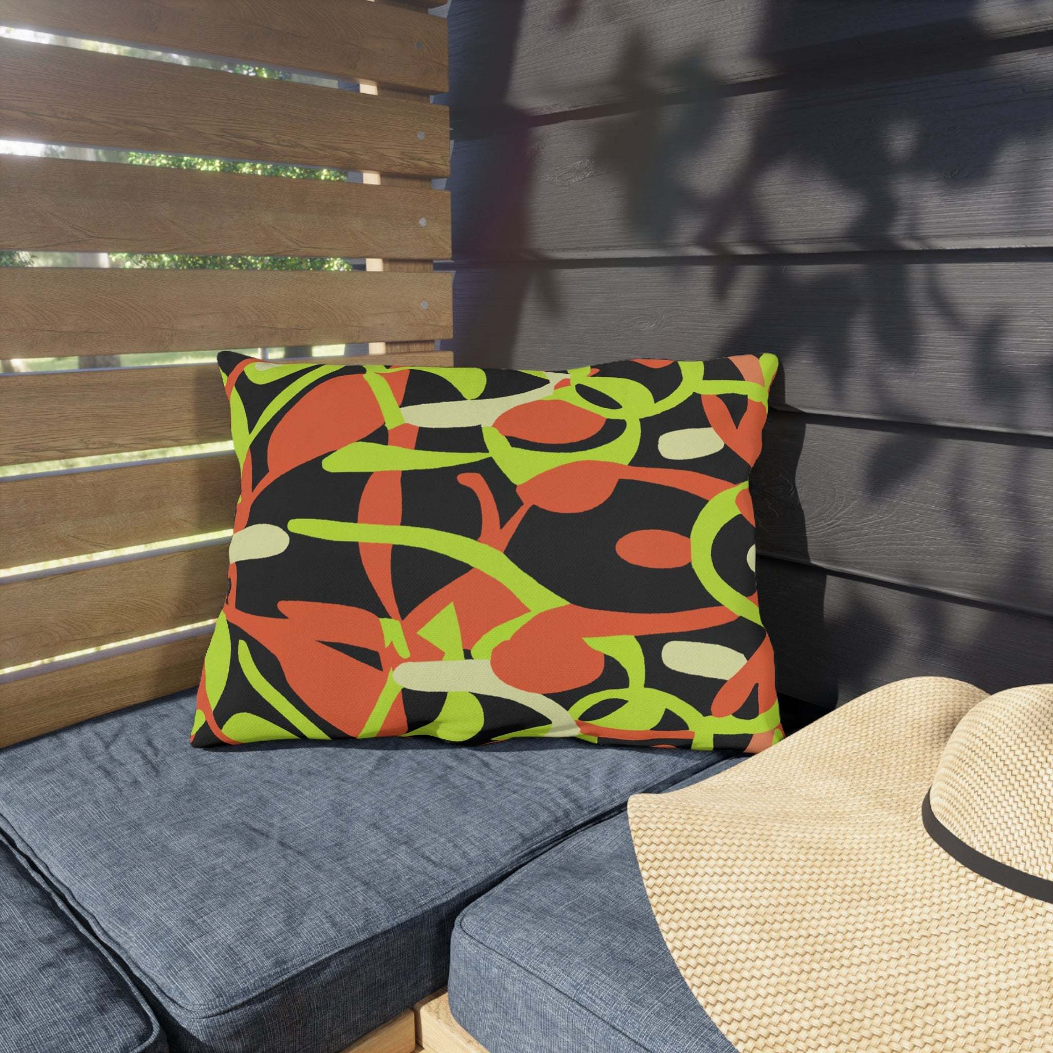 Afrikushion Oasis – Vibrant African-Inspired Outdoor Pillow-Afroadorn 